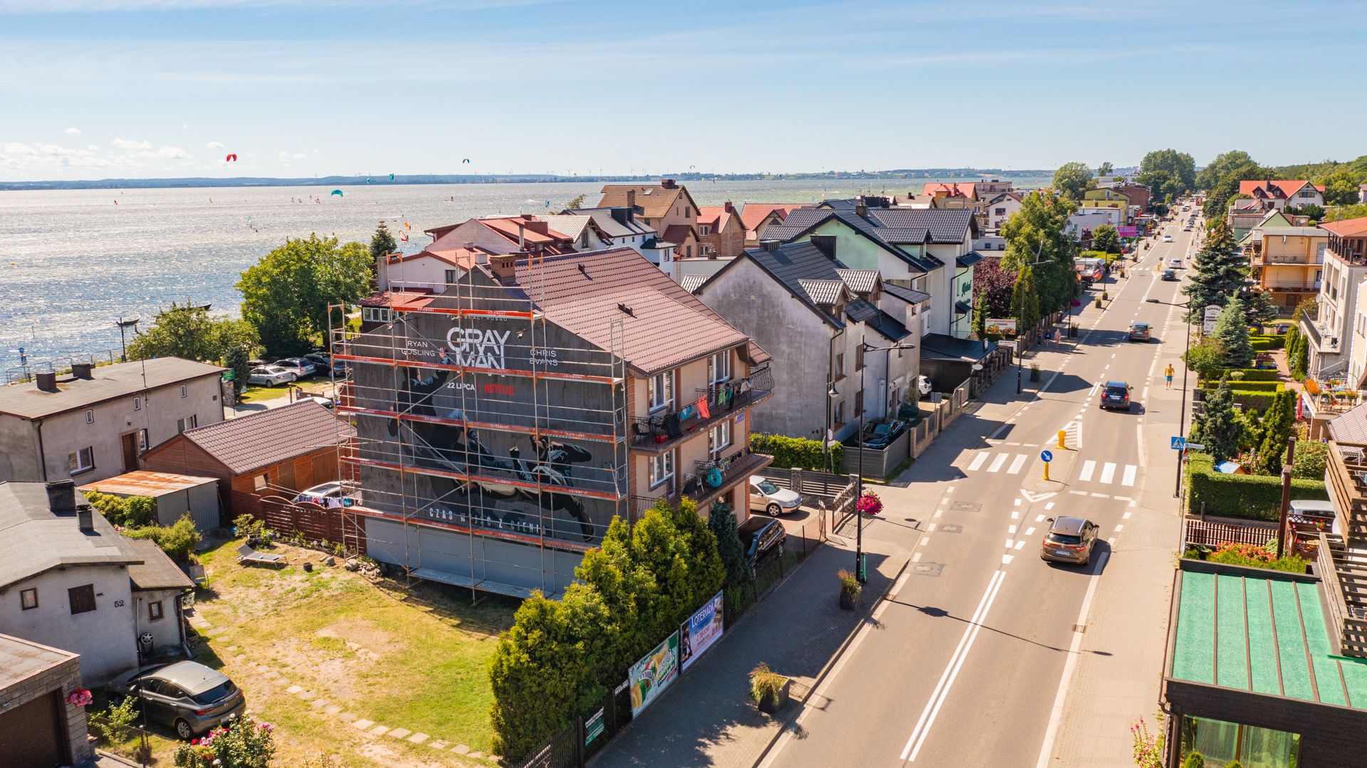 good looking mural hel 