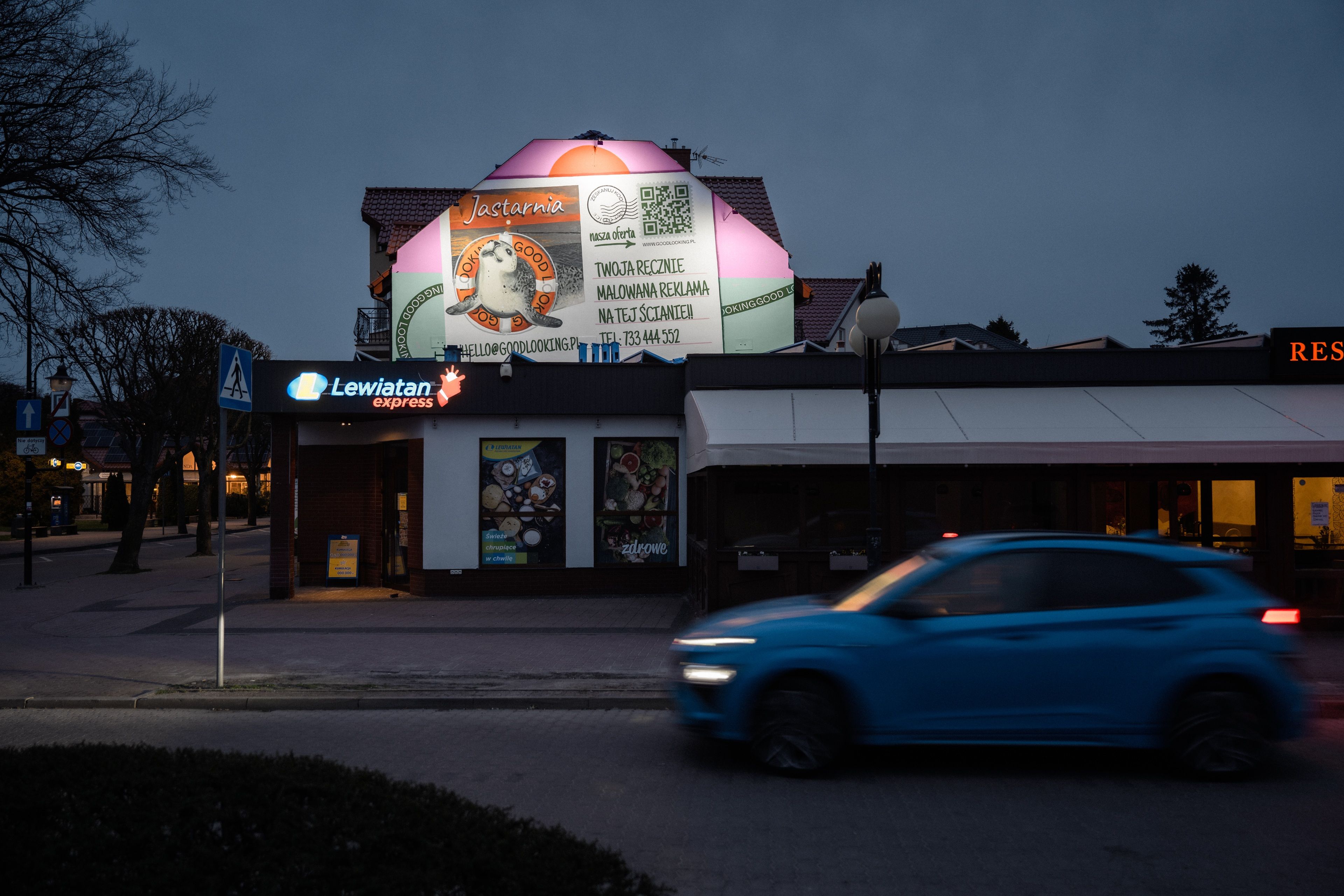 good looking mural jastarnia