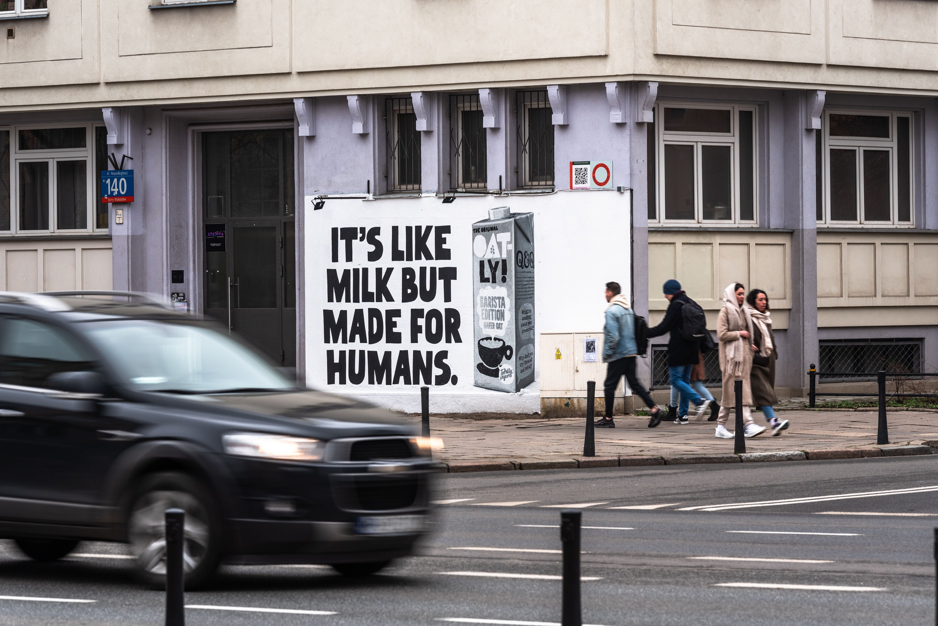 good looking kampania muralowa oatly