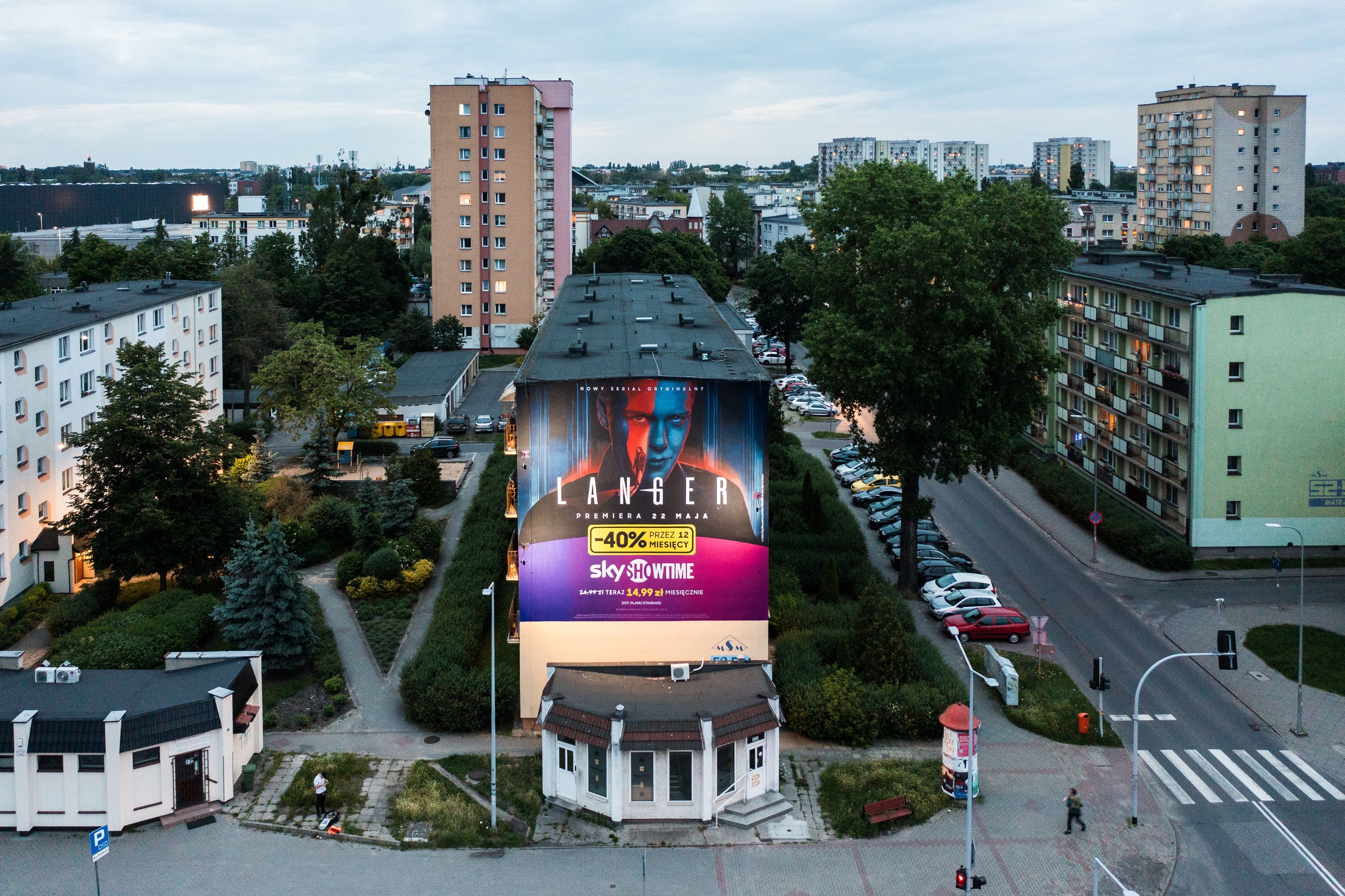 good looking mural toruń skyshowtime
