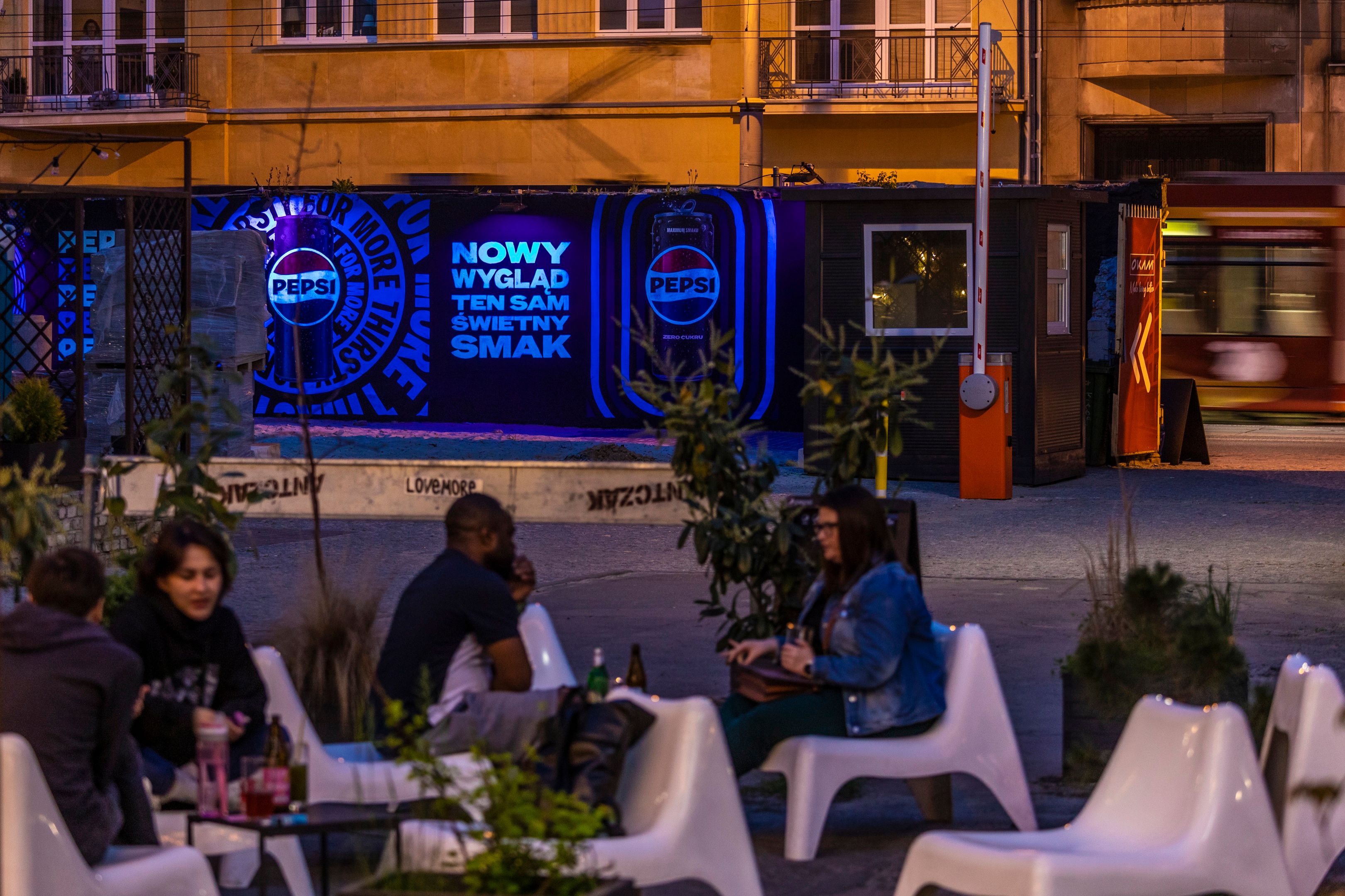 good looking mural łódź pepsi