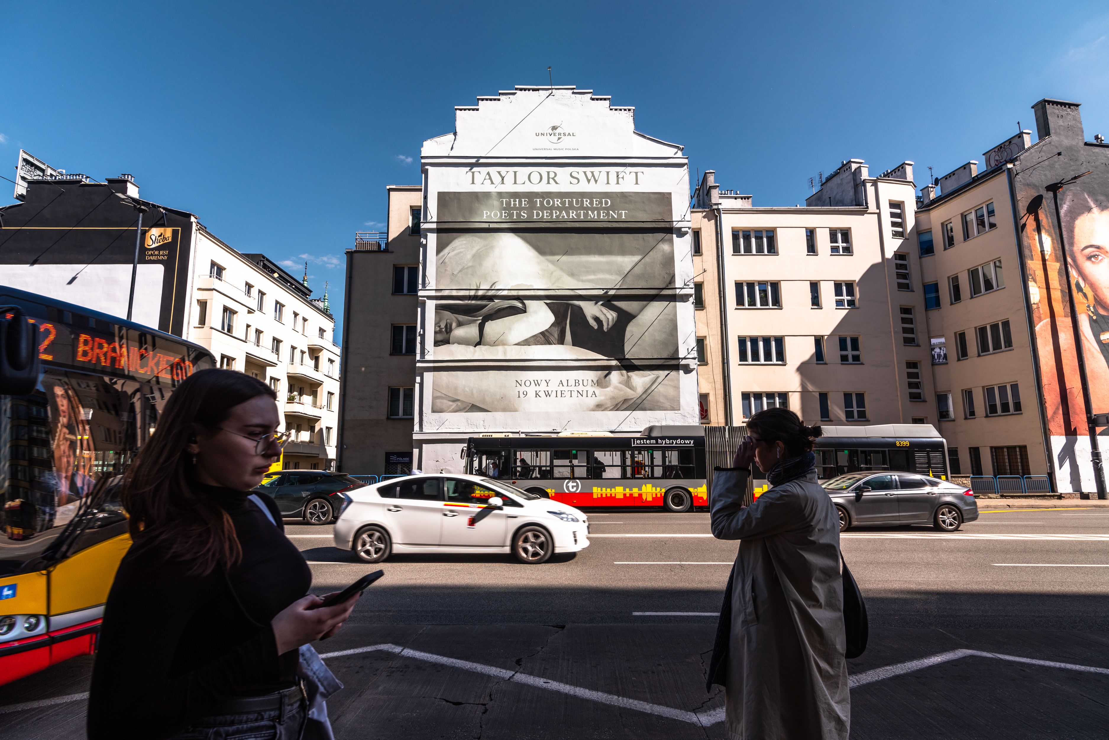 Mural Taylor Swift w Warszawie