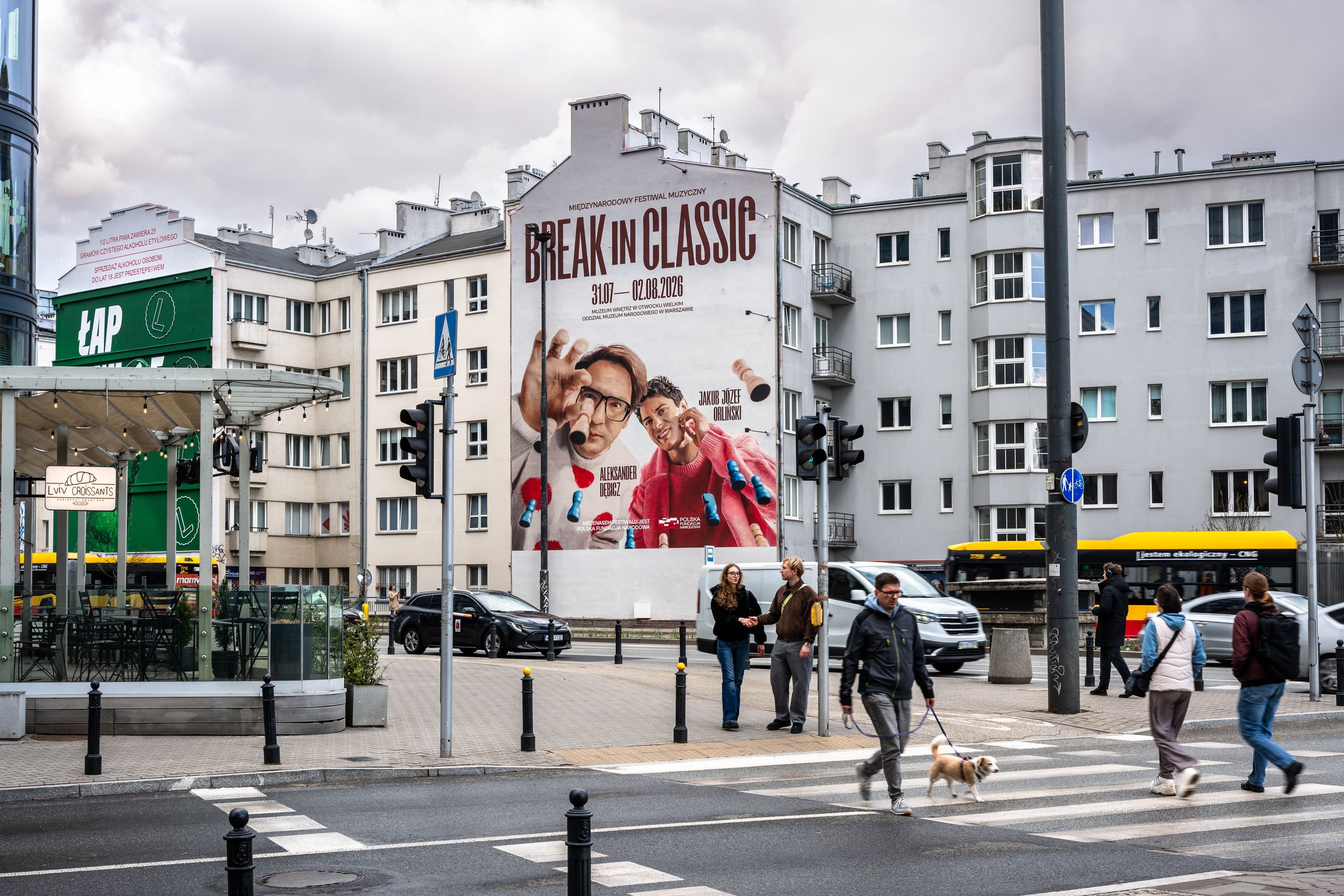 Namalowany przez Good Looking Studio mural, promujący festiwal "Break in Classic"