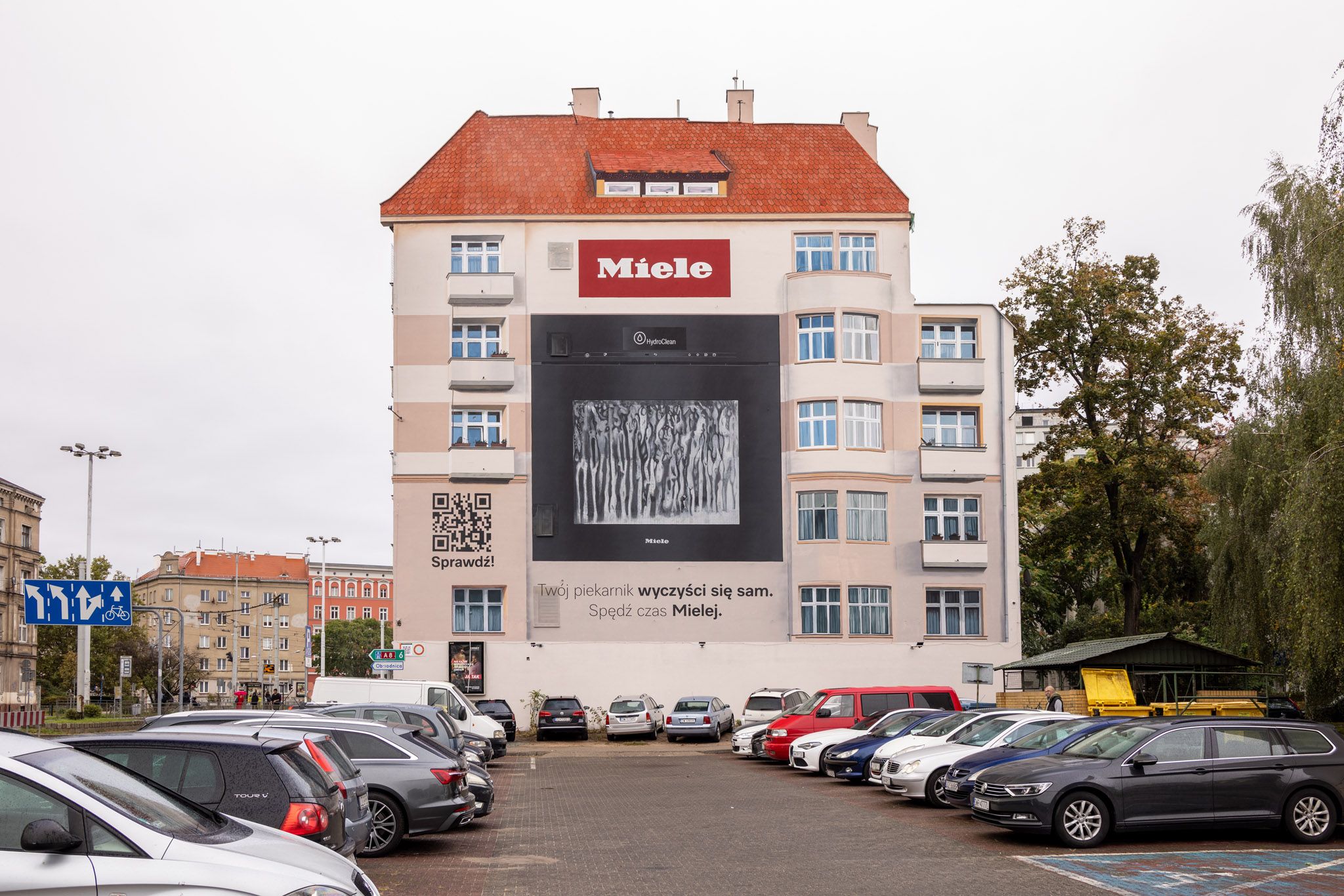 Nośnik reklamowy na ścianie przy ulicy Stanisława Dubois 22 we Wrocławiu