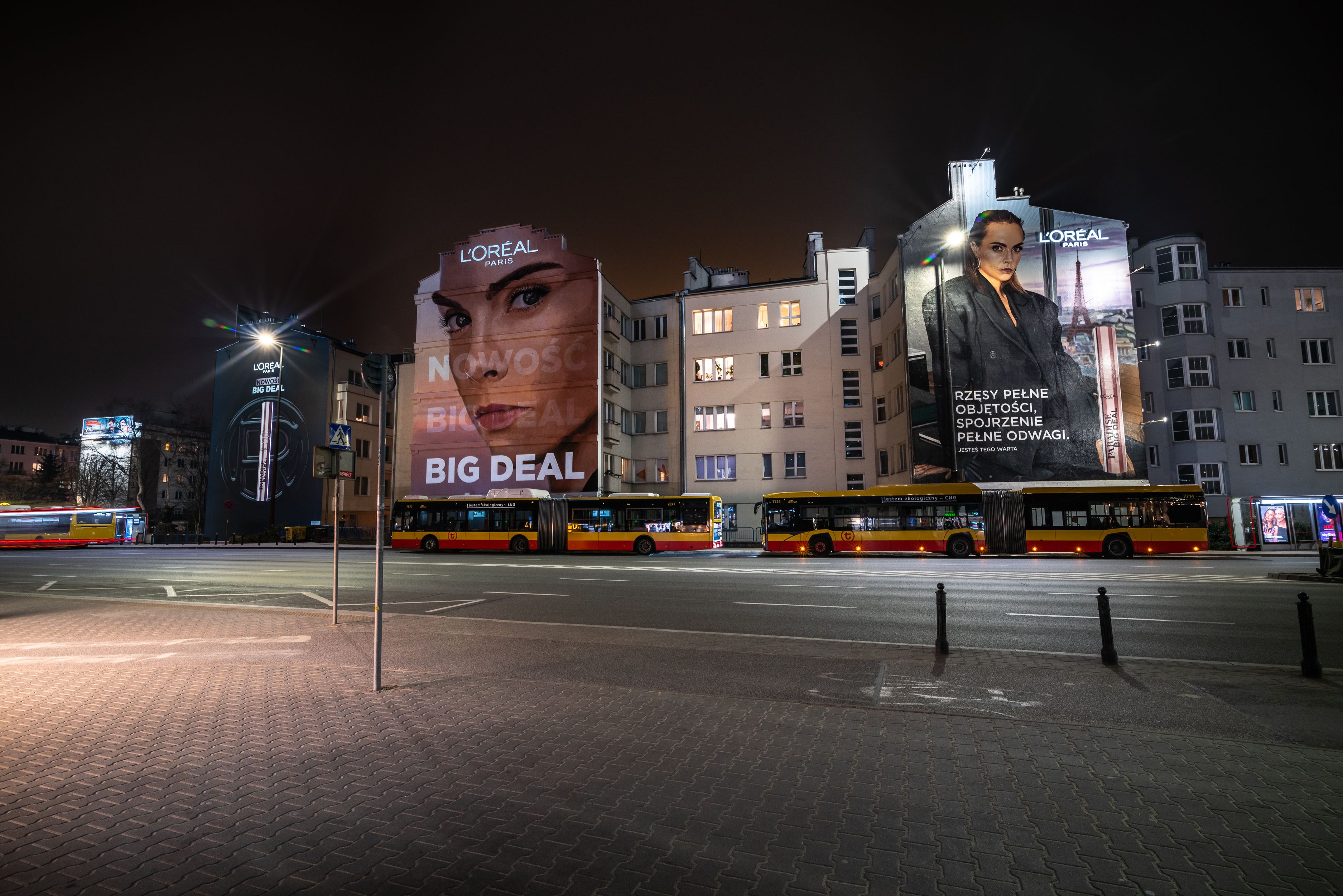 3 murale reklamowe dla Loreal w Warszawie