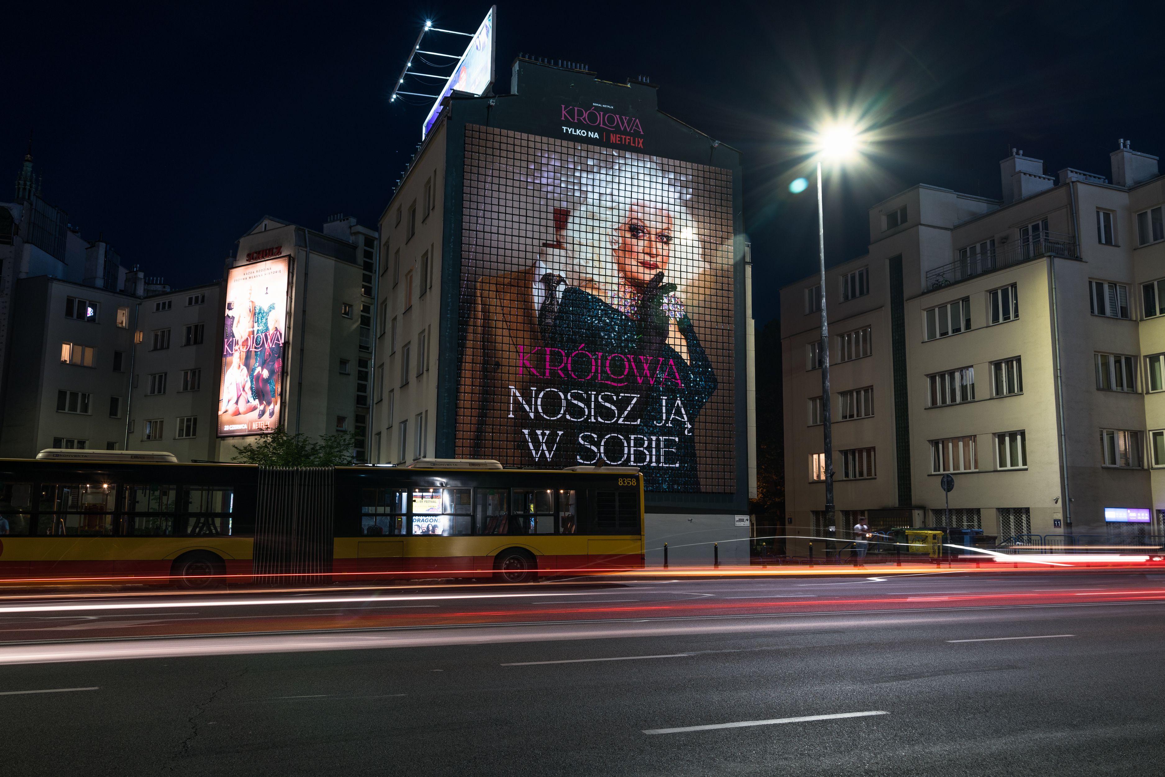 Mural kinetyczny Królowa w nocy