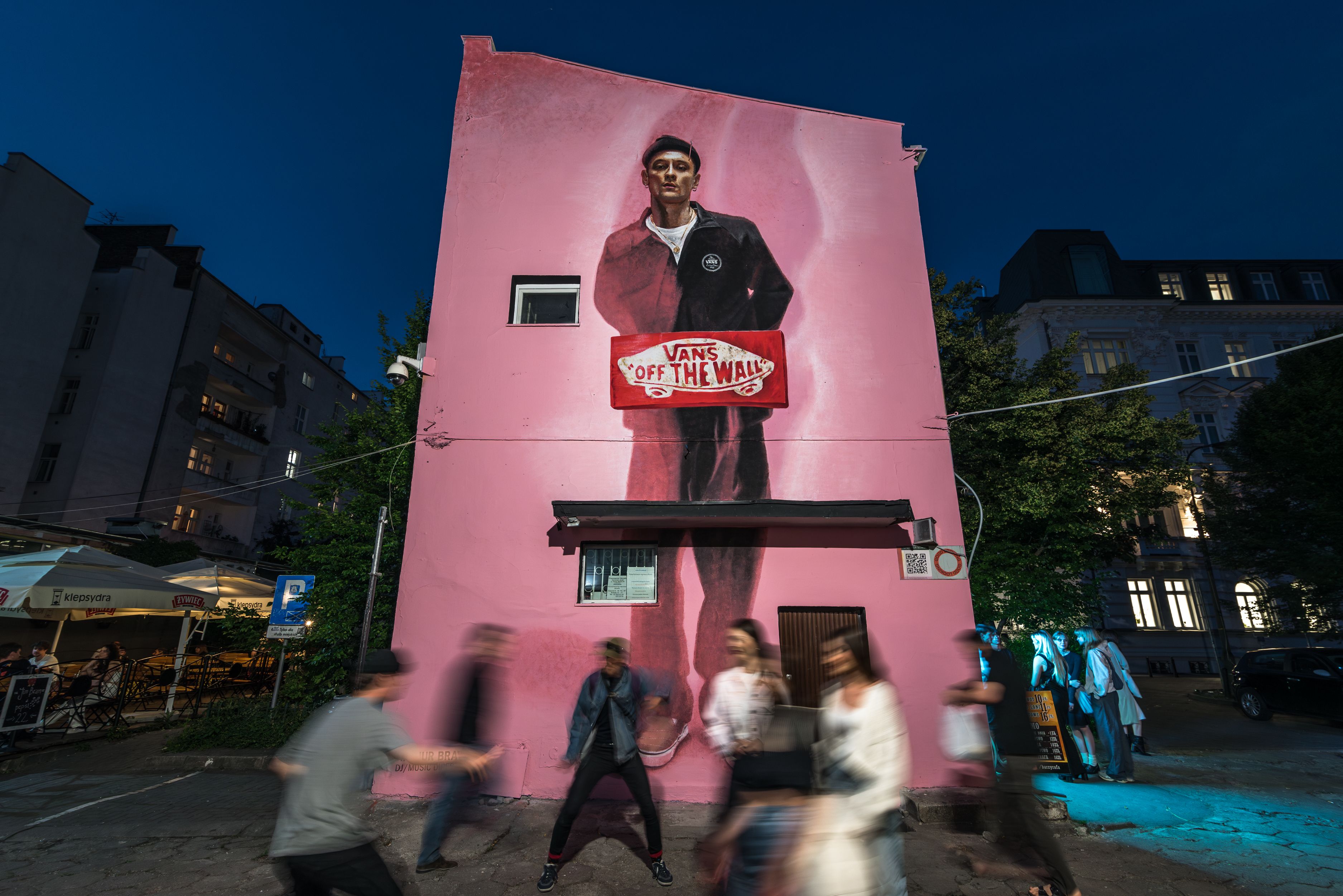 good looking mural malowany vans