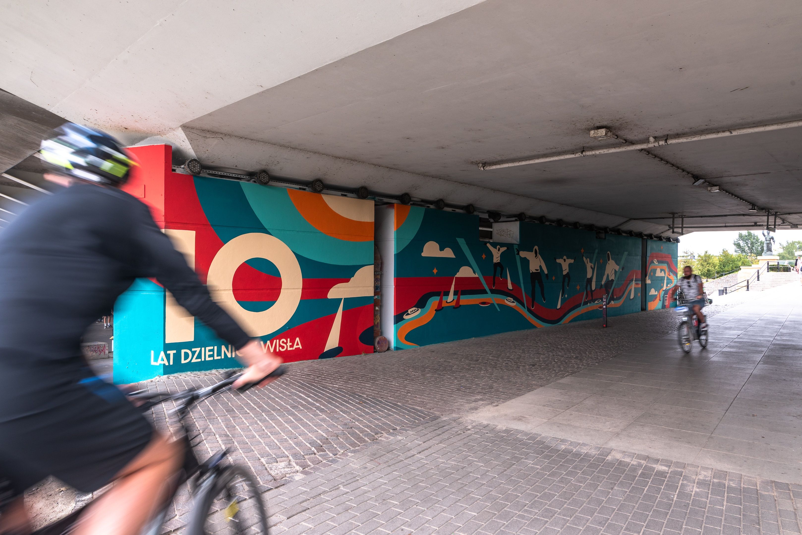 Good Looking namalowało mural w Warszawie przy Bulwarach Wiślanych