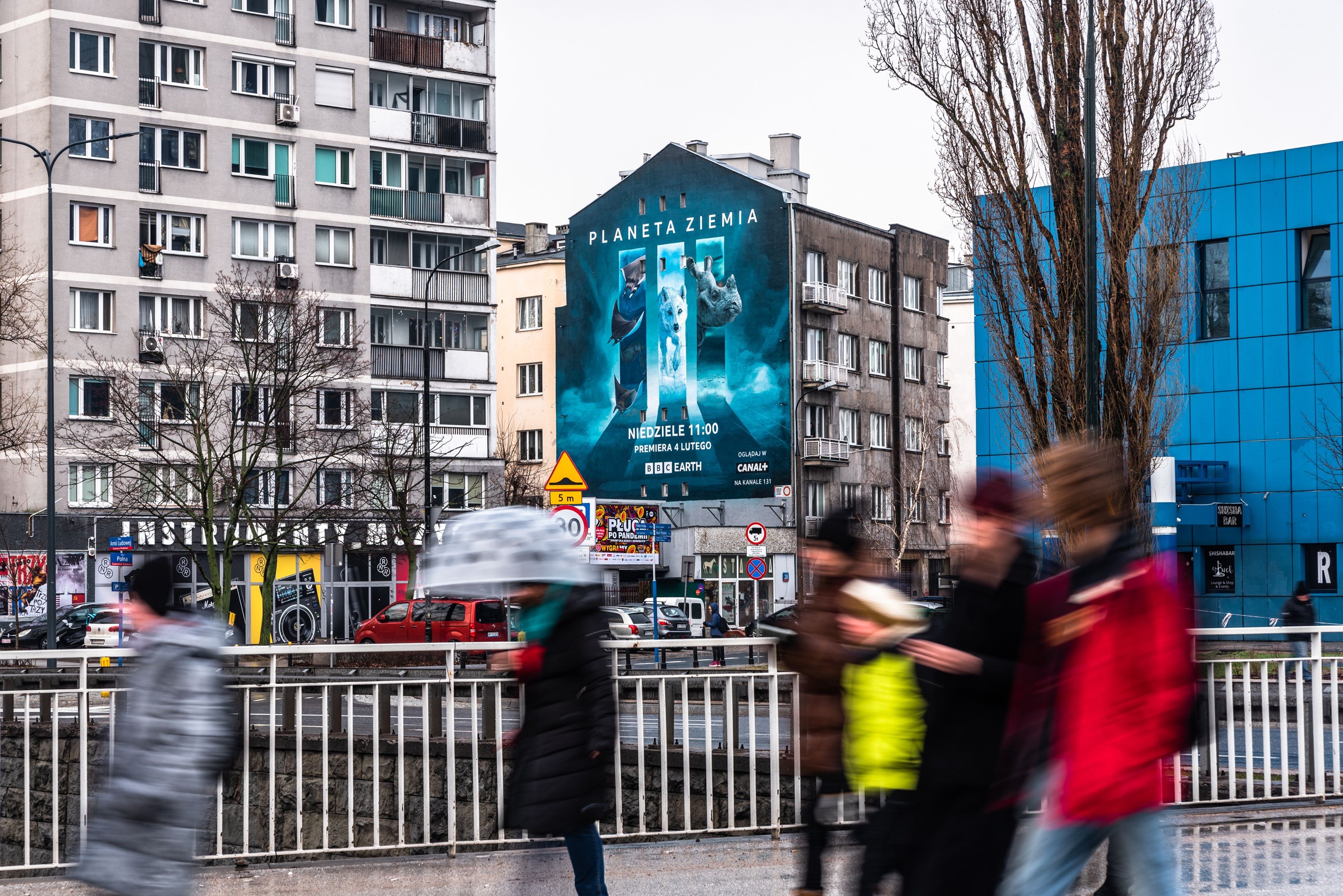 Good Looking namalowało mural w Warszawie przy ulicy Polnej 24 dla BBC