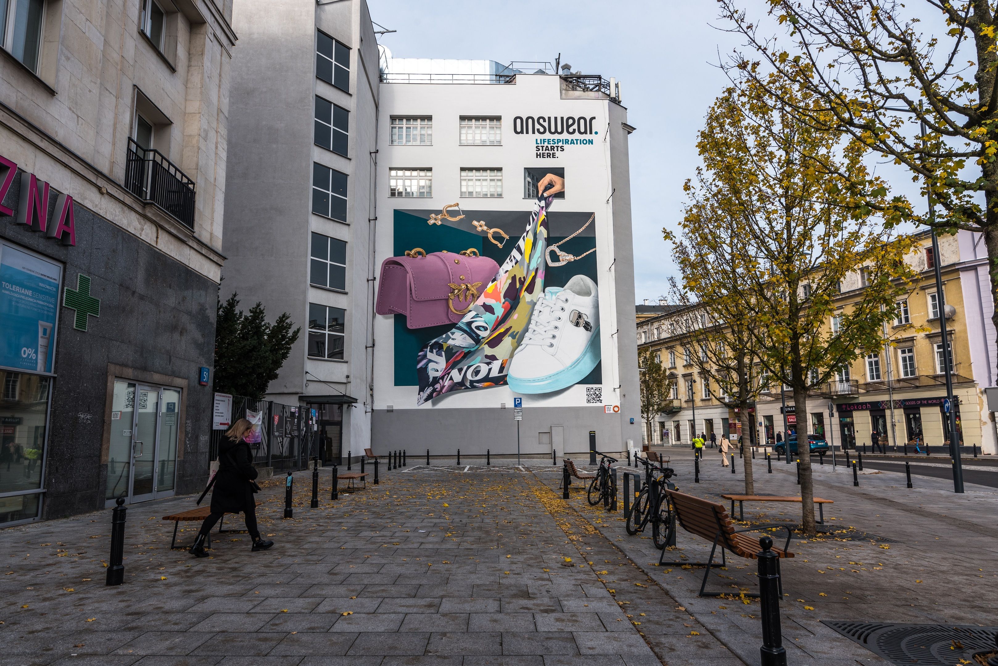 Good Looking, mural w Warszawie przy ulicy Brackiej 25 dla Answear