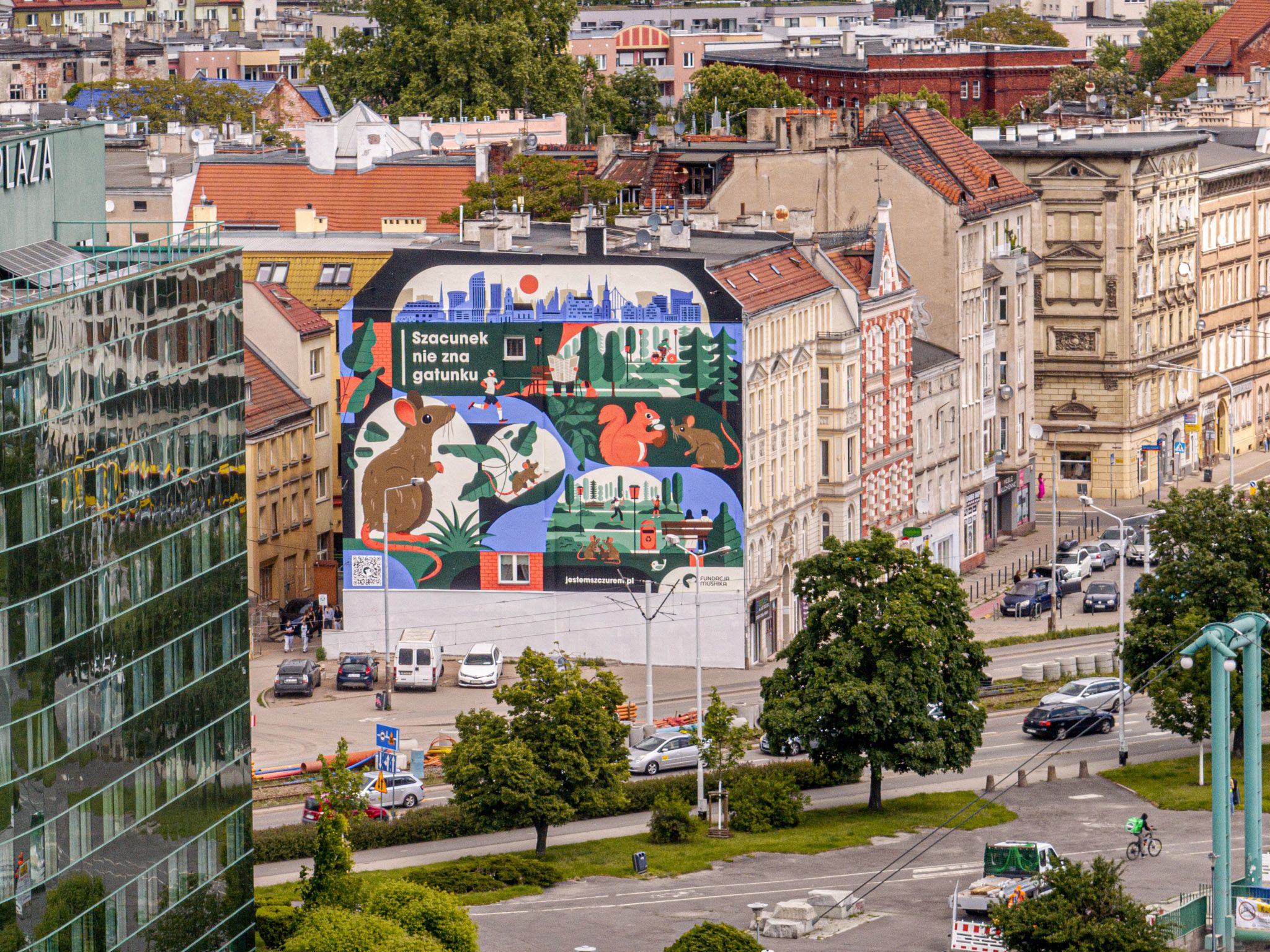 Malowany mural Mushika przy ul. Jedności Narodowej 42–44 we Wrocławiu, wykonany przez Good Looking Studio