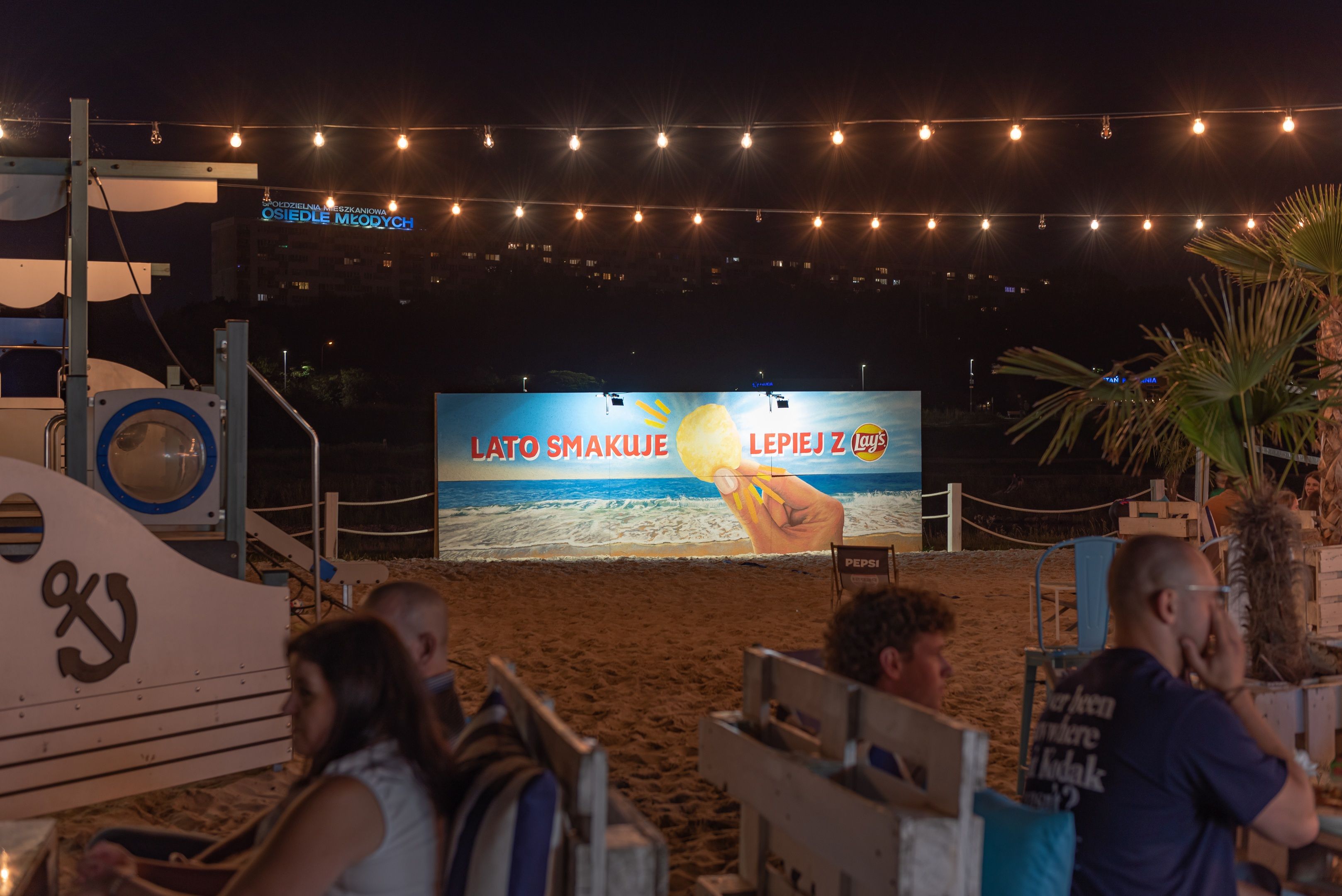 good looking mural dla lays w poznaniu