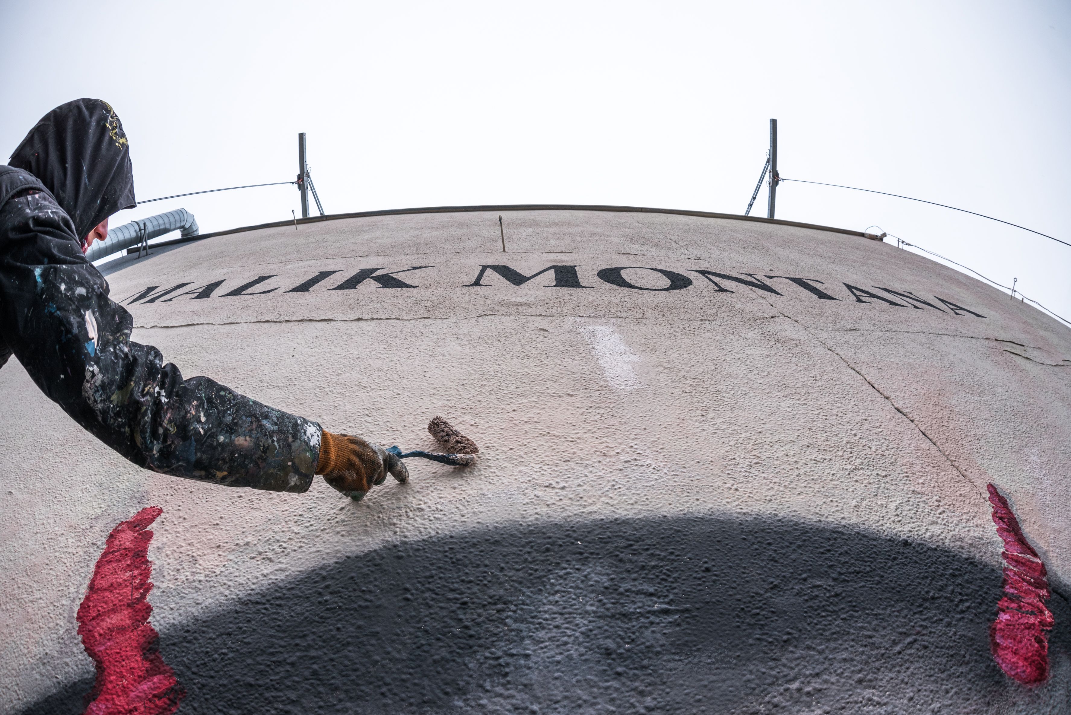 proces malowania muralu dla Sony Music w ramach promocji nowego albumu Malika Montany