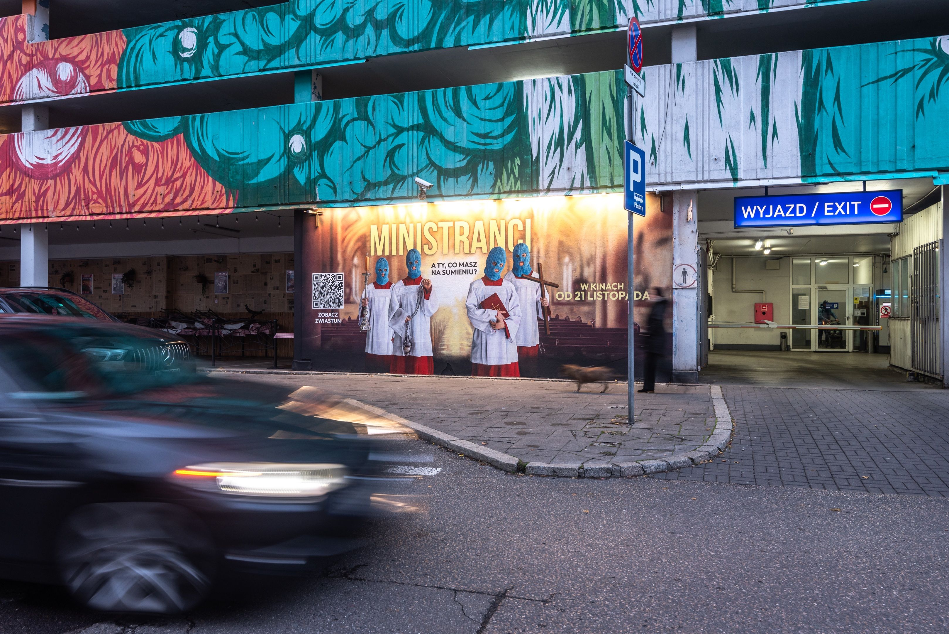 Good Looking namalowało mural w Warszawie przy ulicy Parkingowej 21, promocja serialu Ministranci