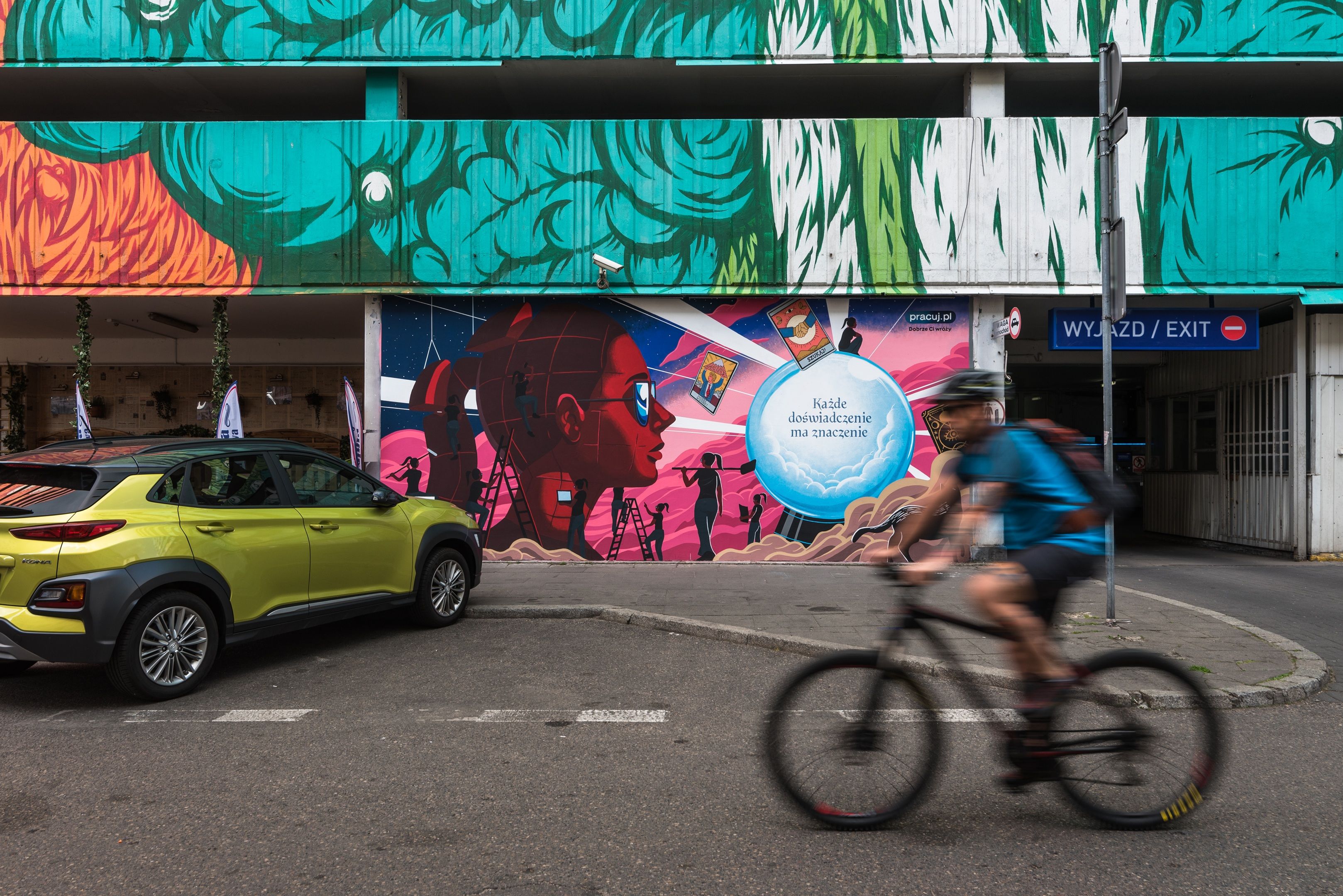 Good Looking namalowało mural w Warszawie przy ulicy Parkingowej 21 dla pracuj pl