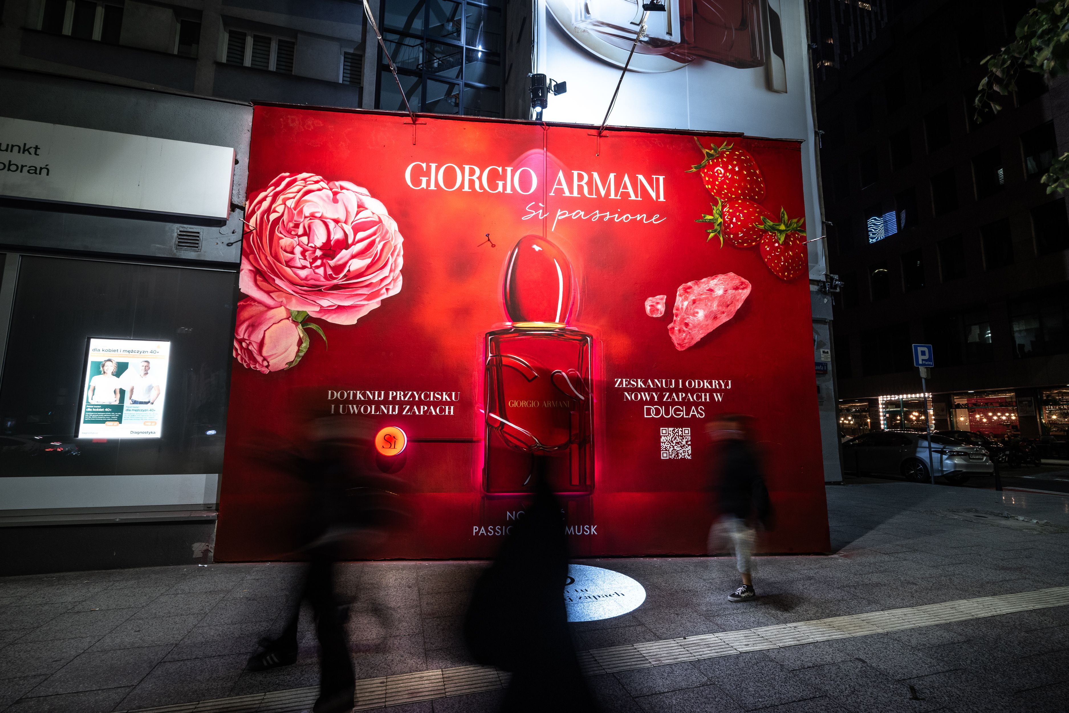 good looking mural interaktywny armani si passione, mural zapachowy