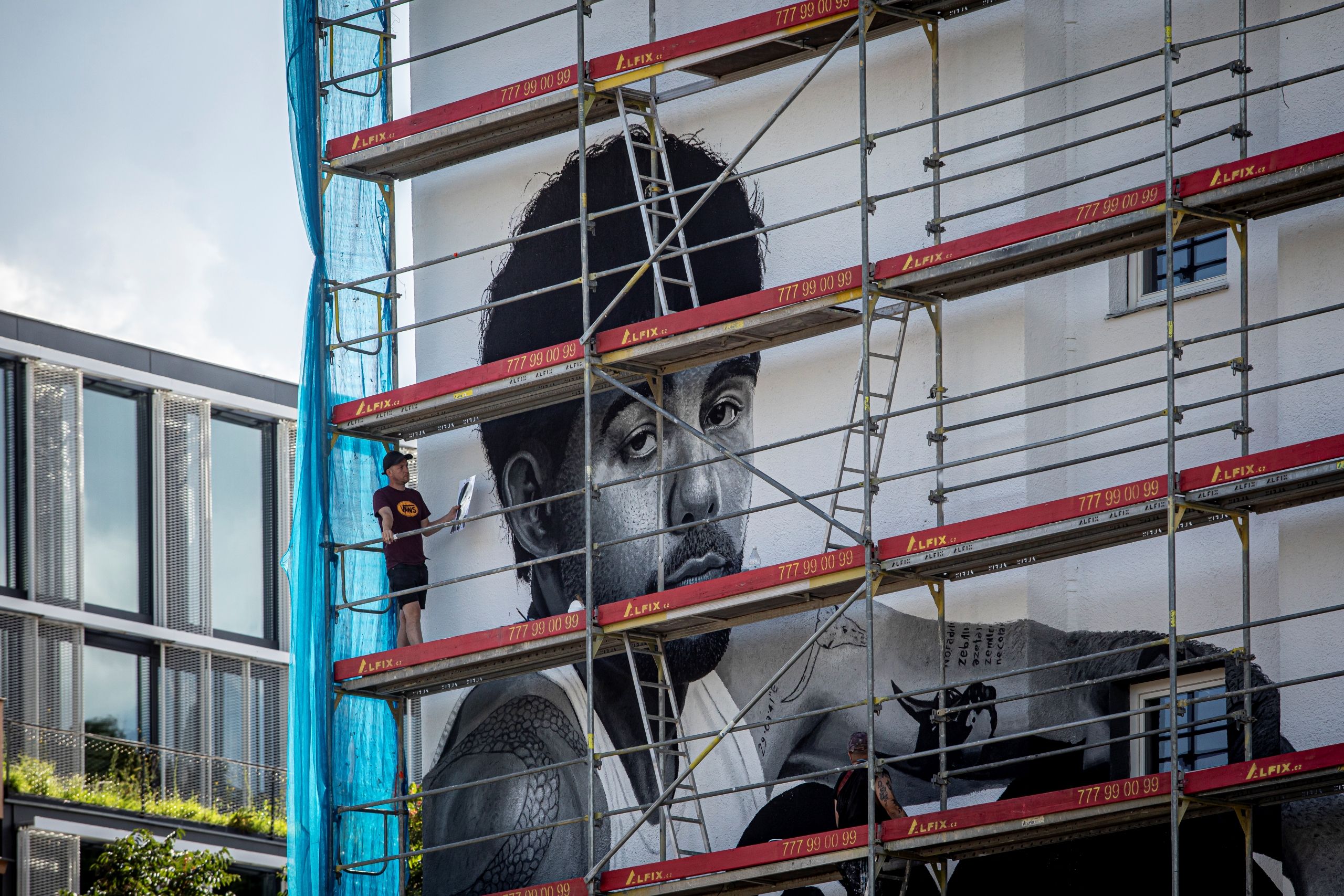 mural praga czechy na zatlance 13