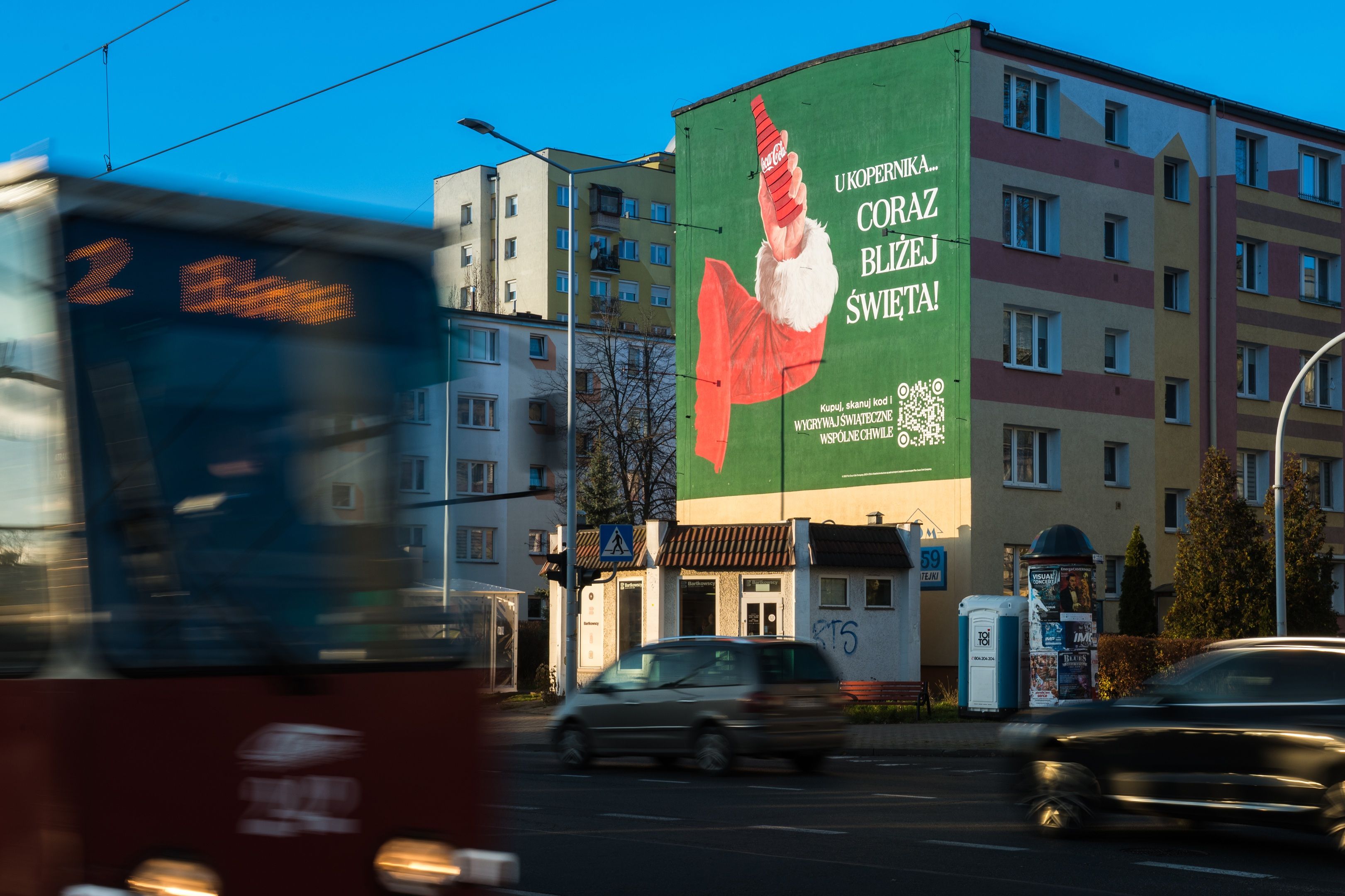 good looking mural toruń coca-cola