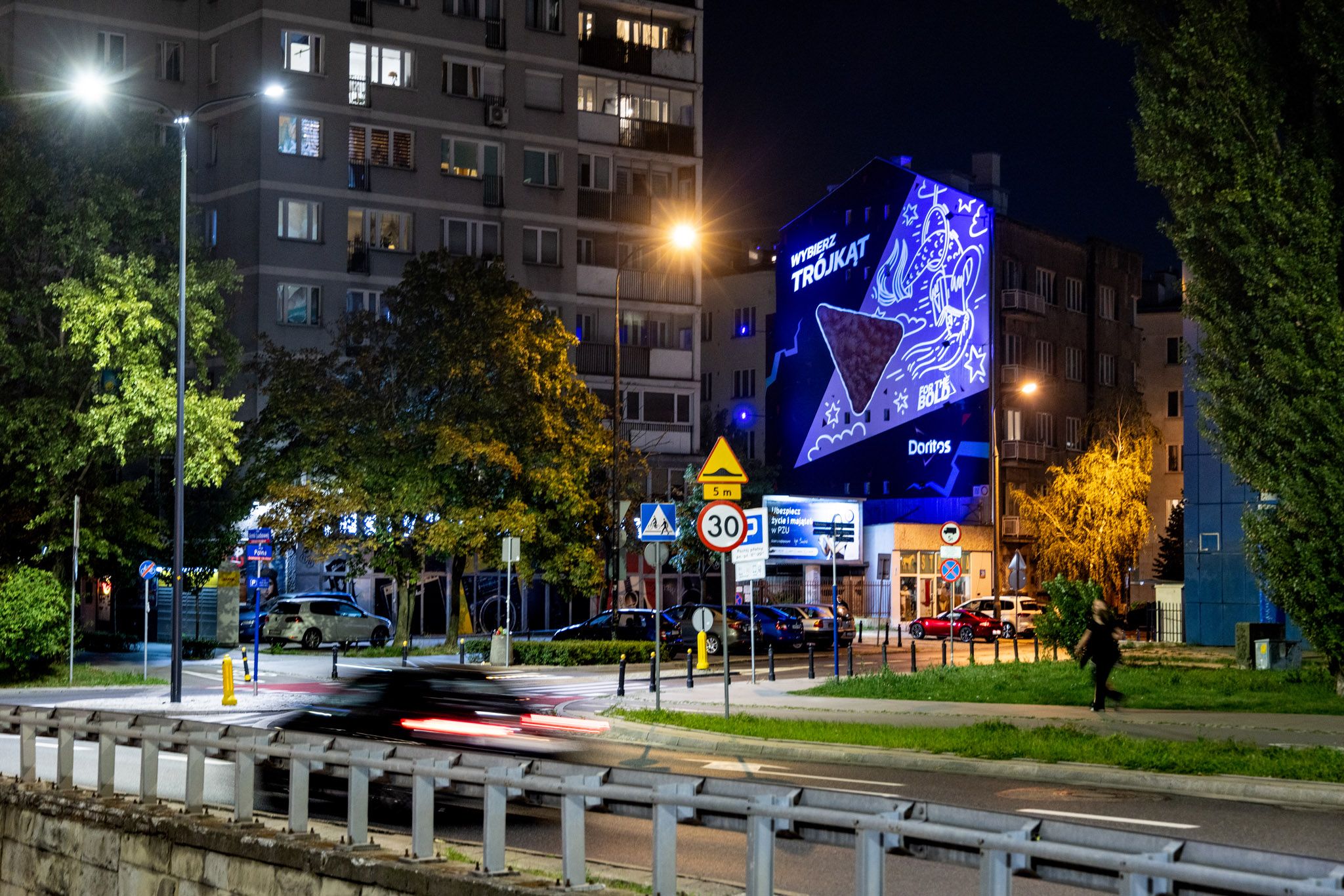 Good Looking namalowało mural w Warszawie przy ulicy Polnej 24 dla Doritosa