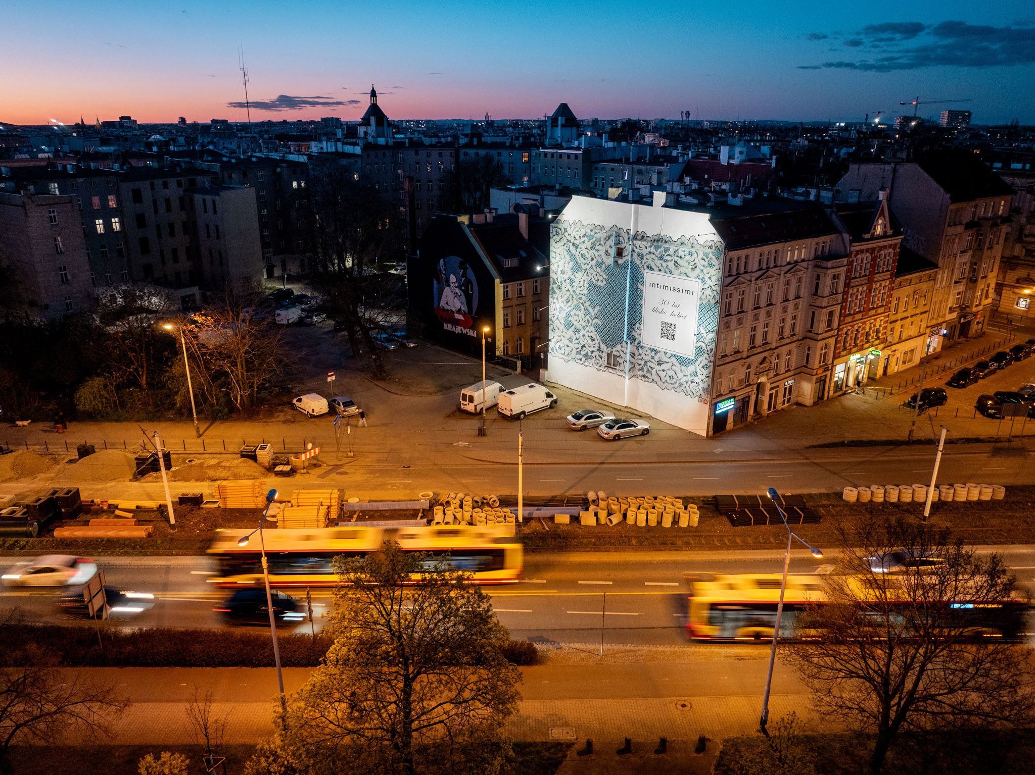 Good Looking namalowało mural reklamowy dla marki Intimissimi we Wrocławiu