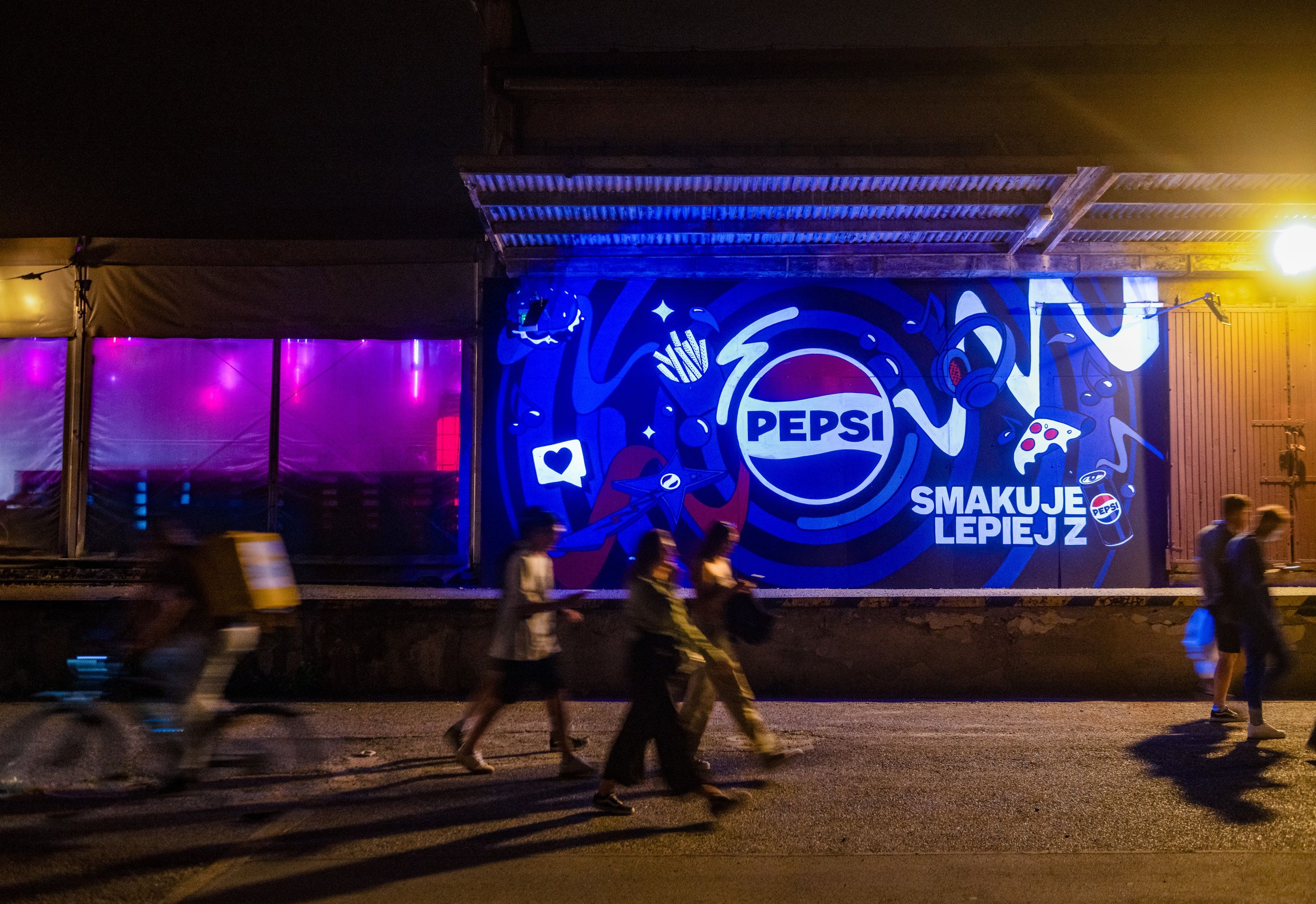 good looking mural kraków pepsi