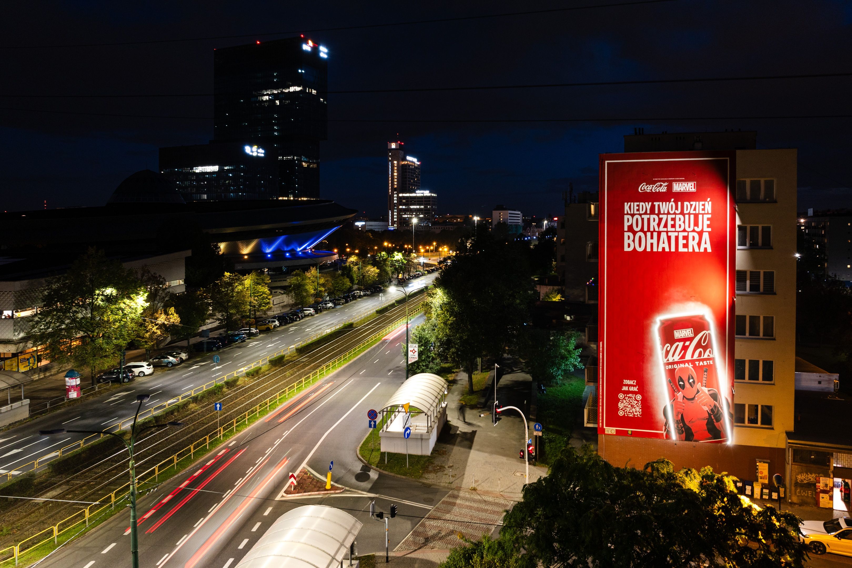 good looking mural w katowicach przy ul korfantego dla coca-cola
