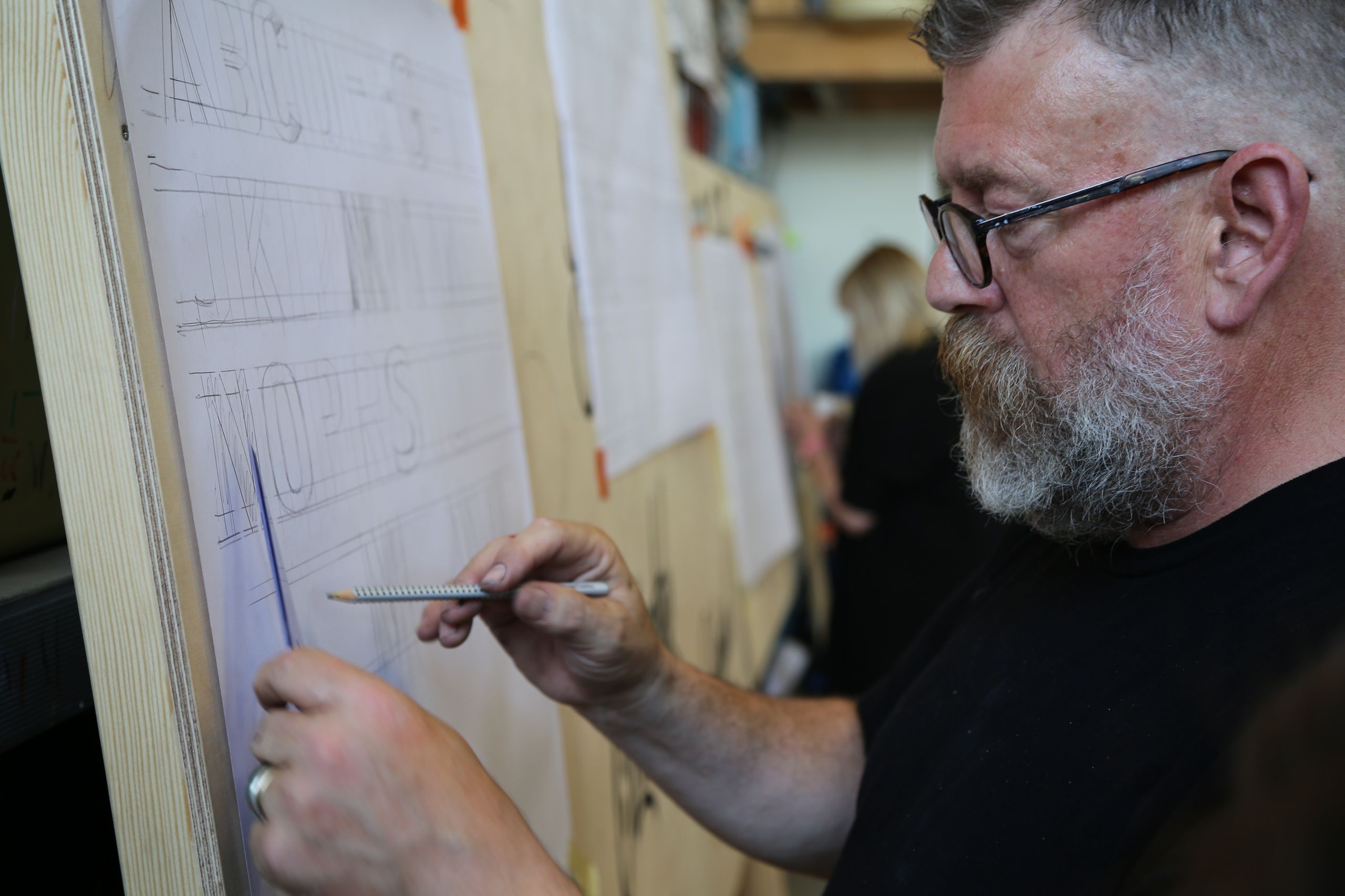 Mike Meyer prowadzi warsztaty signpaintingu dla Good Looking