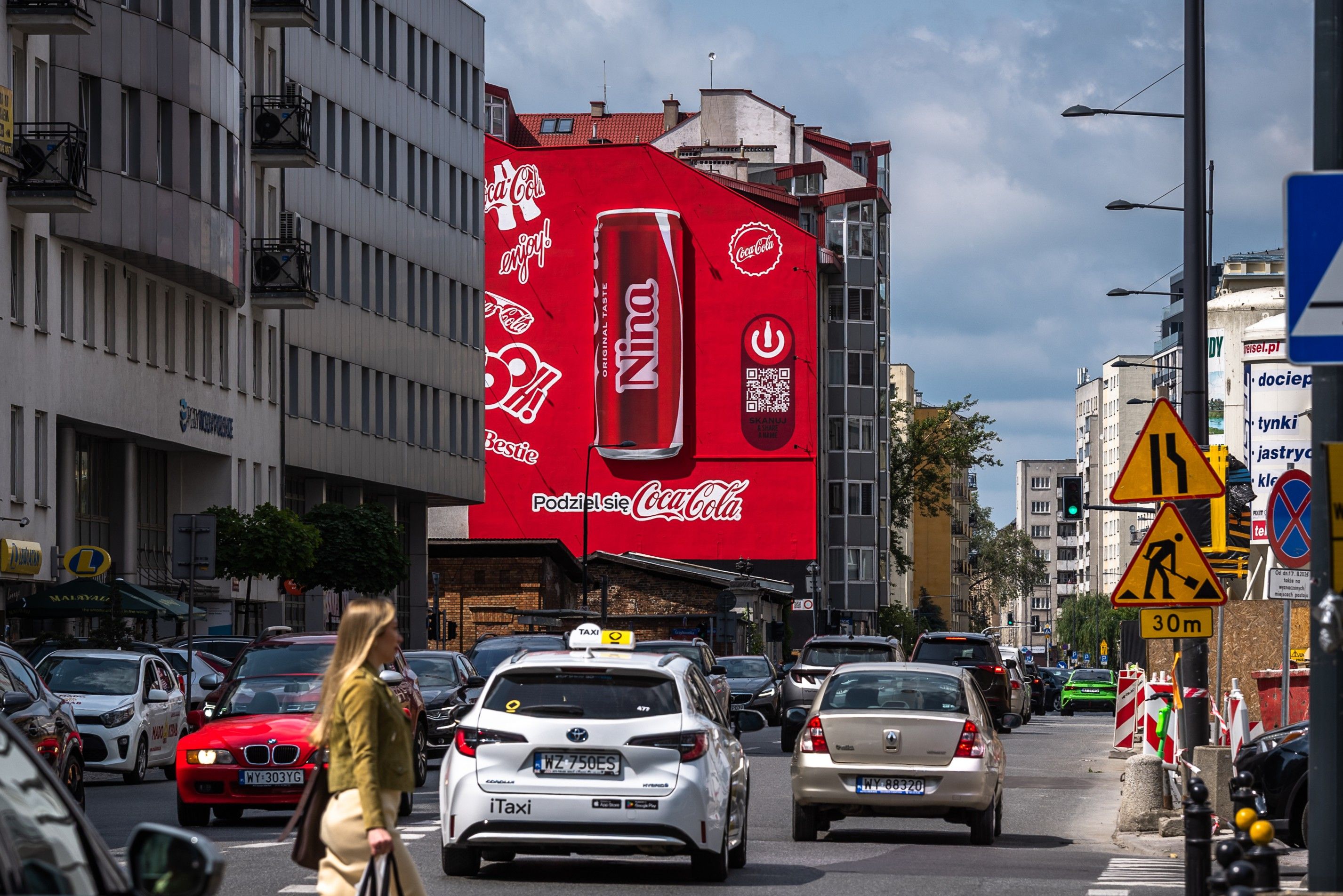 digital mural z puszką coli